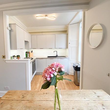 Rose Street'S Hidden Treasure- 2Bed Newly Refurbished Apt เอดินบะระ ภายนอก รูปภาพ
