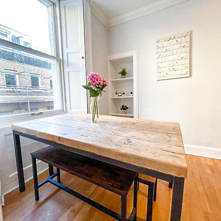 Rose Street'S Hidden Treasure- 2Bed Newly Refurbished Apt เอดินบะระ ภายนอก รูปภาพ