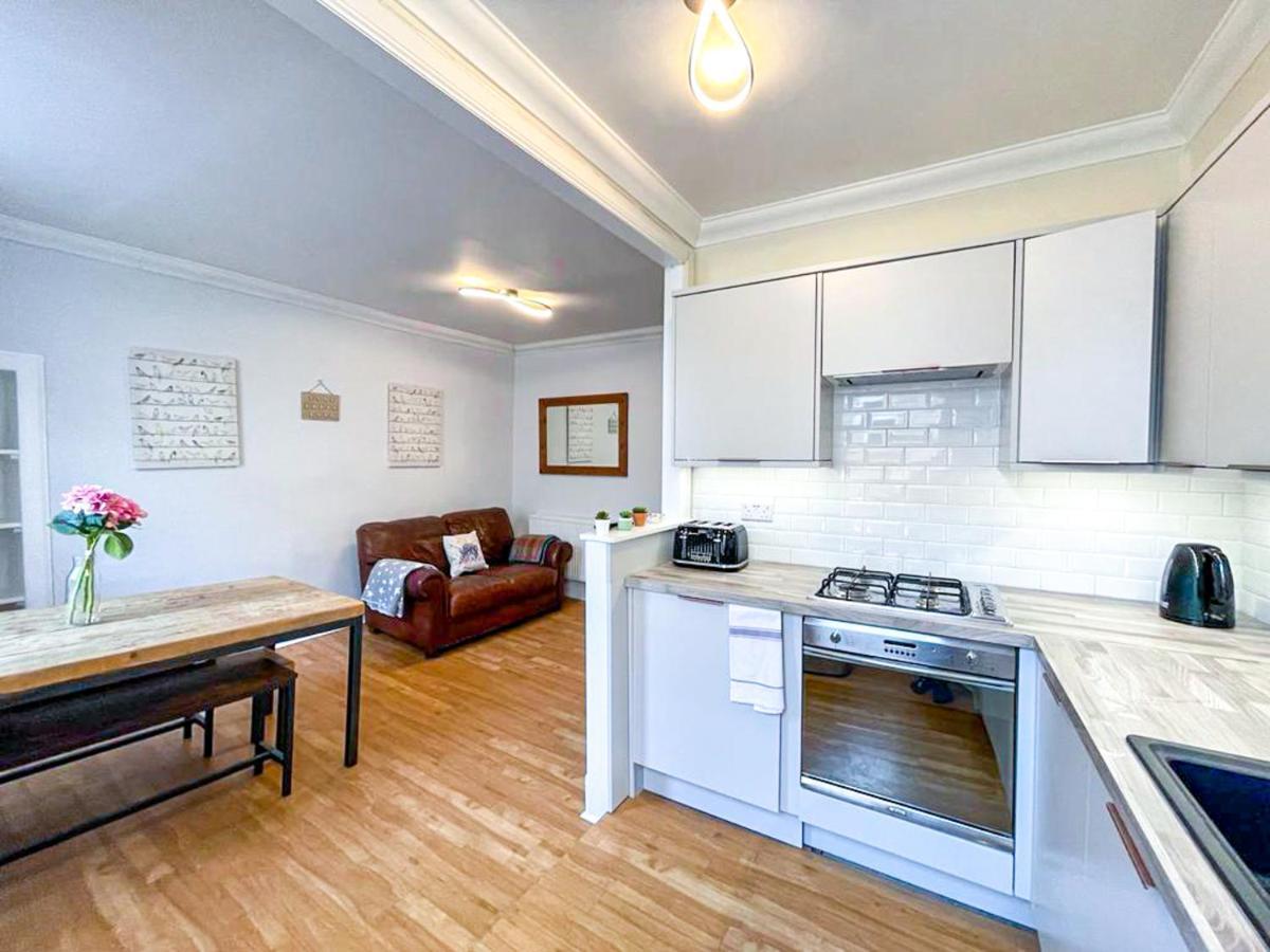 Rose Street'S Hidden Treasure- 2Bed Newly Refurbished Apt เอดินบะระ ภายนอก รูปภาพ